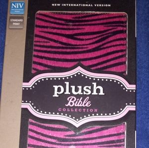 ZONDERVAN PLUSH PINK ZEBRA NIV BIBLE